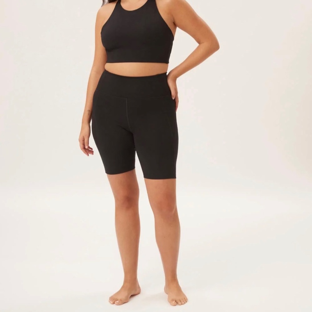 Girlfriend collective high rise bike shorts black sz S